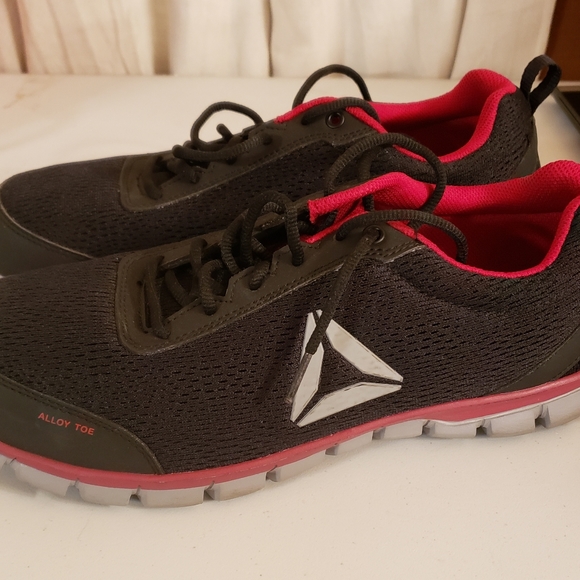 Men Or Women Reebok Steel Toe Tennis 